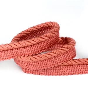 256