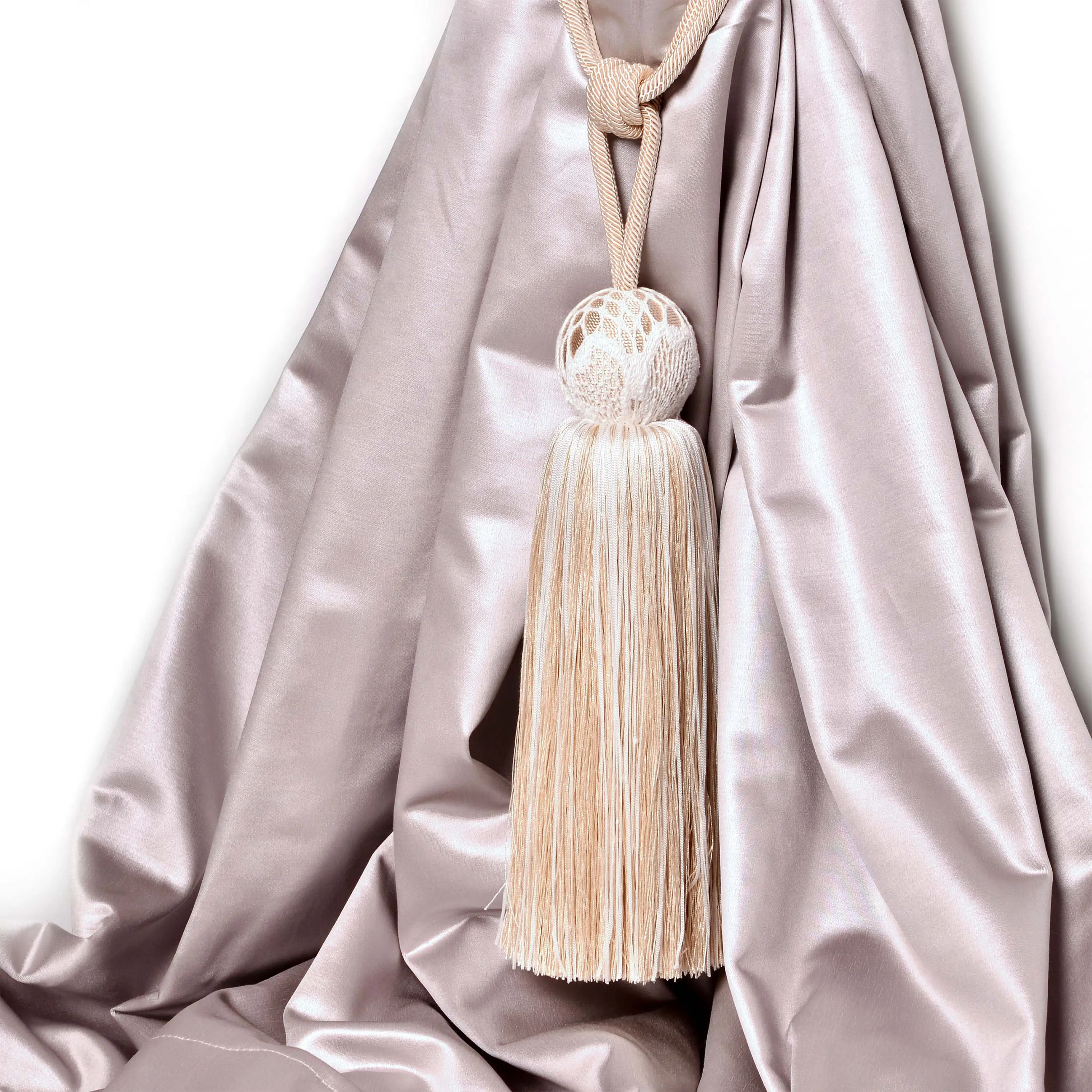 LACE TASSEL TIEBACK 20.947 -